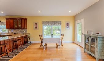 111 Middle St, North Kingstown, RI 02852