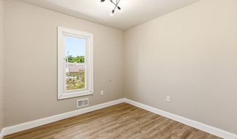 4 Silversmith Ct, Barnegat, NJ 08005