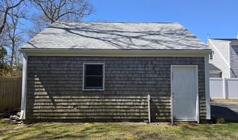 169 Gosnold St, Barnstable, MA 02601