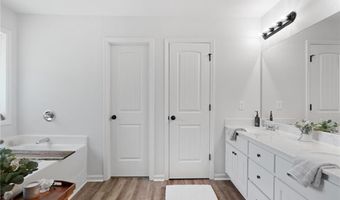 165 6th St, Auburn, GA 30011