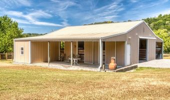 216 Old Wolf Hill Rd, Bethpage, TN 37022