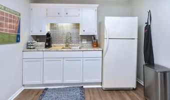 1013 Kearney St, Atchison, KS 66002