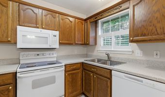 7512 Woodland Dr, Alvarado, TX 76009