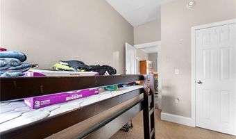 2 Chilton St, Bristol, RI 02809