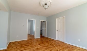 34 Williams St, New London, CT 06320