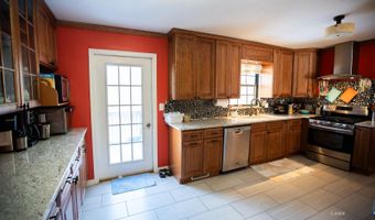 7902 Bittersweet Ct, Athens, OH 45701