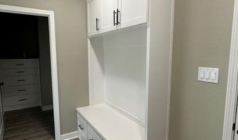 1104 Duke Dr, Bauxite, AR 72011