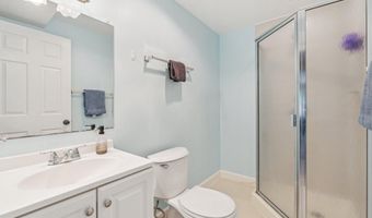 21180 HEDGEROW Ter, Ashburn, VA 20147