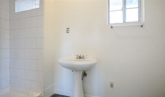 856 W 47th St, Los Angeles, CA 90037