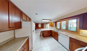 308 Ridge Rd, Albert Lea, MN 56007