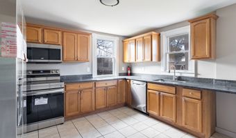 33 Prince St, Bristol, CT 06010