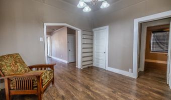 203 W Purdom Ave, Alvarado, TX 76009