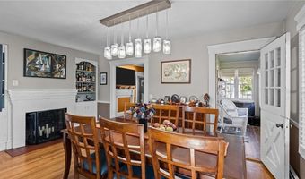 50 Charles St, Bristol, RI 02809