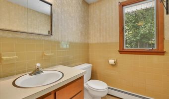 16 Rosewood Ln, Bolton, CT 06043
