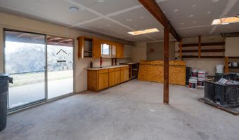 4 Cochise Ln, Bisbee, AZ 85603