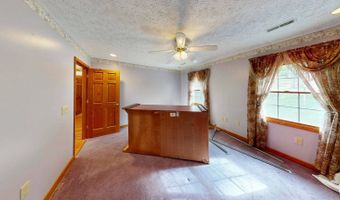 136 Lock Ln, Alum Creek, WV 25003