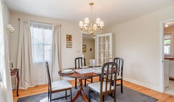 19 Valerie Ln, Danbury, CT 06811