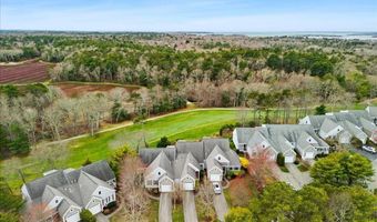 22 Prestwick Rd 22, Bourne, MA 02532