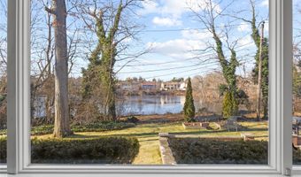 11 Searingtown Rd, Albertson, NY 11507