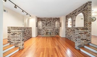 1027 W Superior St, Alma, MI 48801