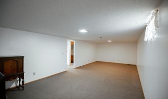 417 S Sample St, Algona, IA 50511