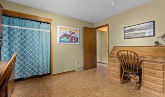 2623 W SUNNYVIEW Cir, Appleton, WI 54914