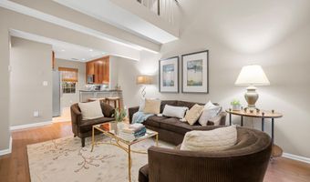 1403 E ABINGDON Dr 6, Alexandria, VA 22314