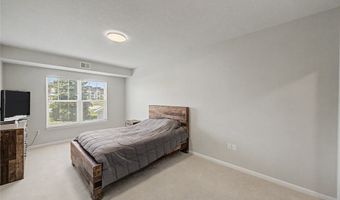 1427 34th Ave SW 213, Altoona, IA 50009
