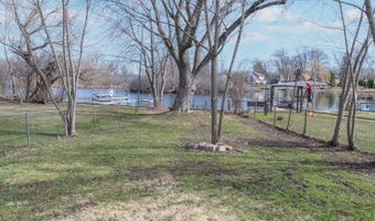 39763 N Rena Ave, Antioch, IL 60002