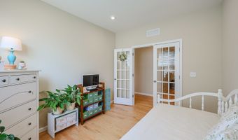 580 N Highlander Way, Addison, IL 60101