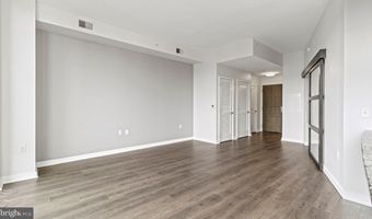 8300 WISCONSIN Ave 2B-1-806, Bethesda, MD 20814