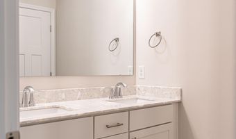 101 Bluegrass Ct, Aberdeen, NC 28315