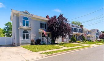 45 Compton St, Belford, NJ 07718