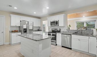 412 Woodland Park Dr, Biloxi, MS 39531