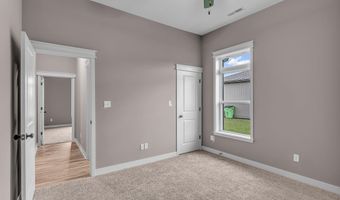1006 Bluestem Cir, Baldwin City, KS 66006
