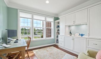 7 HEARTWOOD Ter, Rockville, MD 20855