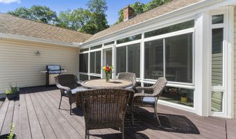 71 Olde Orchard Rd, Clinton, CT 06413