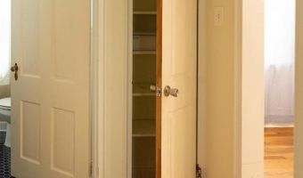 8 AUBURN Ct #3-8A, Alexandria, VA 22305