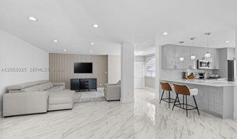 3549 Magellan Cir 418, Aventura, FL 33180