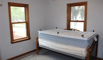 3 E Elm St, Alton, IL 62002