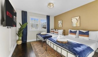 96 W 8th St, Bayonne, NJ 07002