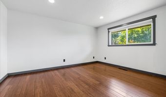 19235 SW OAK St, Aloha, OR 97078