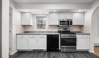 202 Pearl St, Bangor, ME 04401