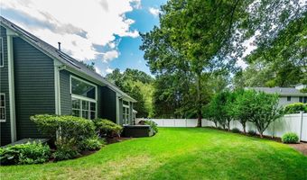 7 Wickham Rd, North Kingstown, RI 02852