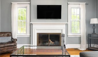 14 Boyden Blvd, East Providence, RI 02915