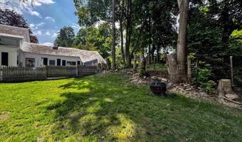 305 Weeks St, Bennington, VT 05201