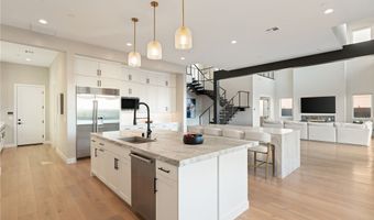 4822 Shady Ridge Dr, Las Vegas, NV 89135