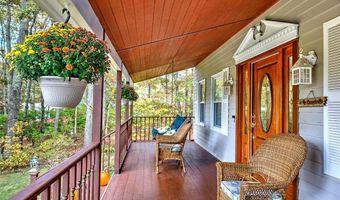 55 Whisper Ln, North Kingstown, RI 02852