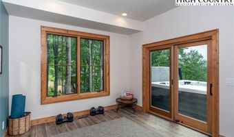 95 Autumn Blaze Ct, Banner Elk, NC 28604