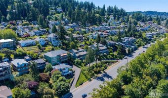 224 Forest Ln, Bellingham, WA 98225
